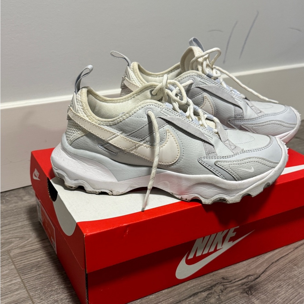 Nike TC 7900
